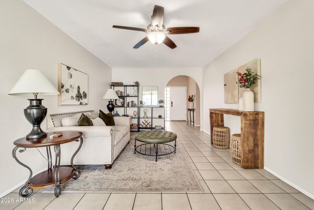 752 W POSADA Avenue, Mesa, AZ 85210
