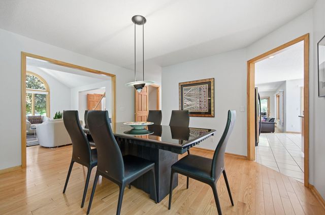 10825 46th Place N, Plymouth, MN 55442