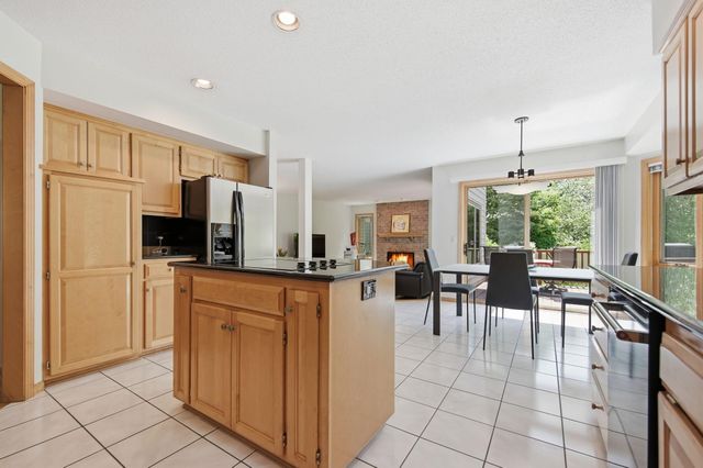 10825 46th Place N, Plymouth, MN 55442