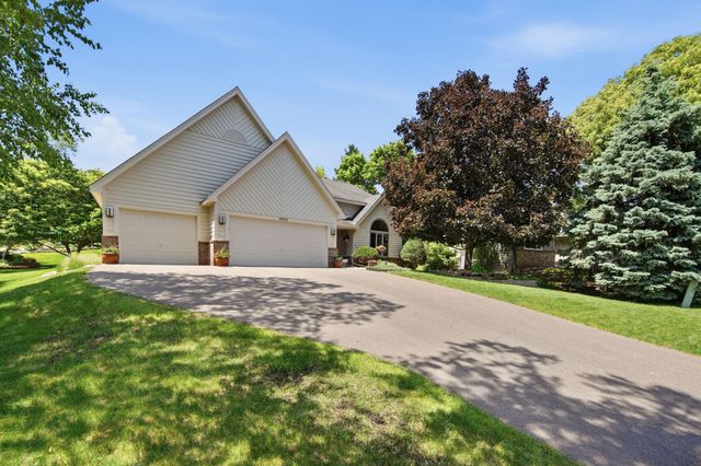 10825 46th Place N, Plymouth, MN 55442
