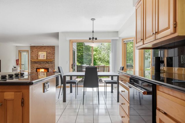 10825 46th Place N, Plymouth, MN 55442