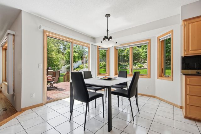 10825 46th Place N, Plymouth, MN 55442
