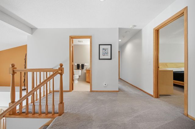 10825 46th Place N, Plymouth, MN 55442