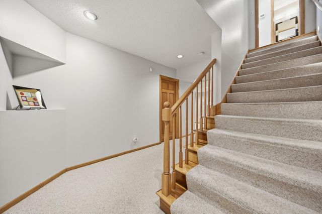 10825 46th Place N, Plymouth, MN 55442