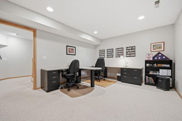 10825 46th Place N, Plymouth, MN 55442