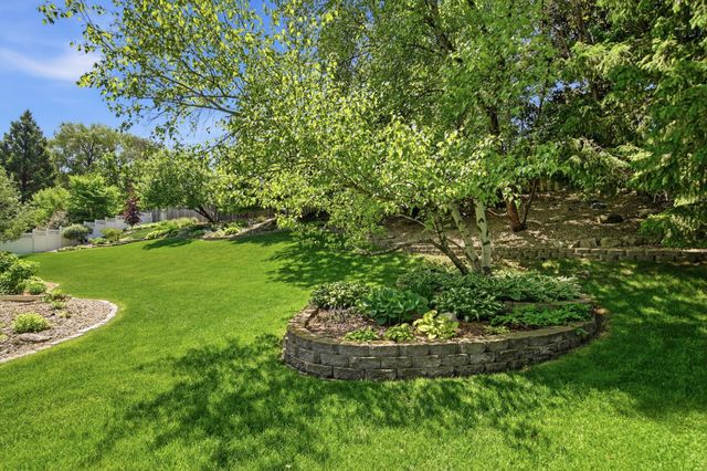 10825 46th Place N, Plymouth, MN 55442