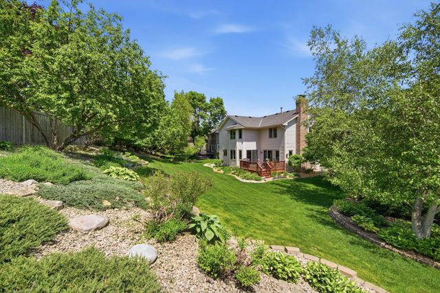 10825 46th Place N, Plymouth, MN 55442
