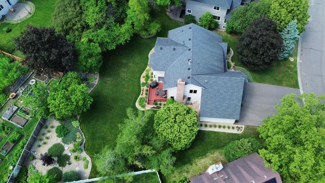 10825 46th Place N, Plymouth, MN 55442
