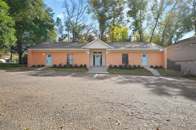 3010 Winding Way B, Huntsville, TX 77340