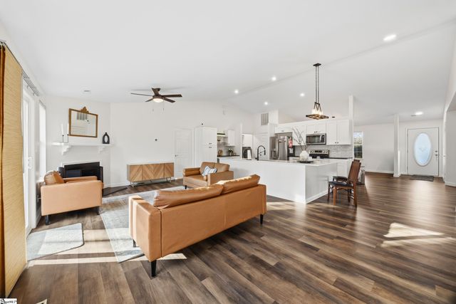 121 Confederate Lane, Greer, SC 29651