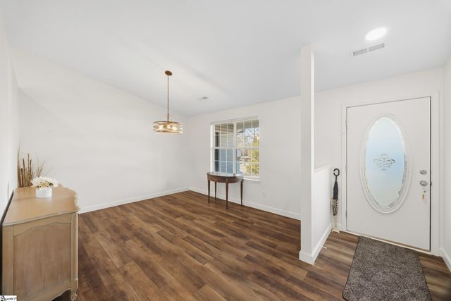 121 Confederate Lane, Greer, SC 29651