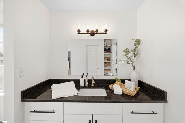 121 Confederate Lane, Greer, SC 29651