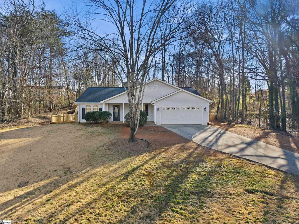 121 Confederate Lane, Greer, SC 29651