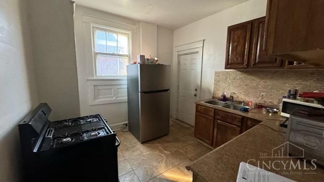 2822 Montana Avenue, Cincinnati, OH 45211