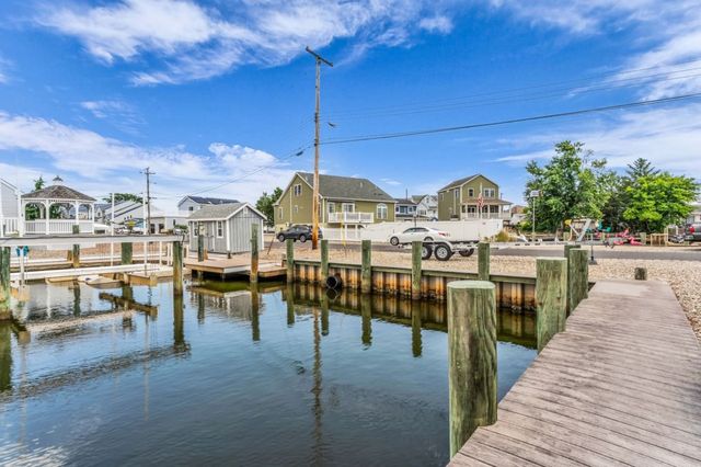 22 Seville Drive, Brick, NJ 08723