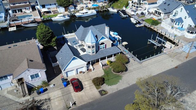 22 Seville Drive, Brick, NJ 08723