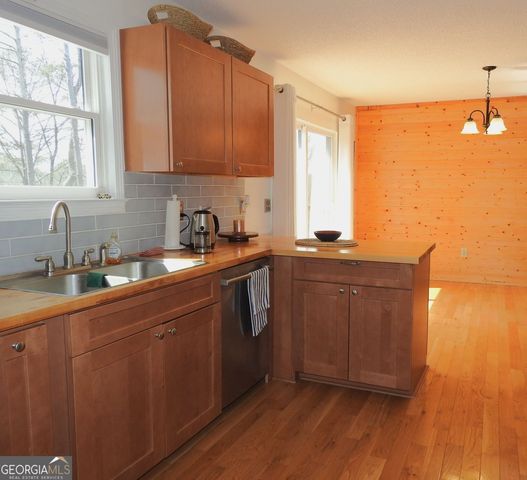 57 Cherry Court, Ellijay, GA 30540