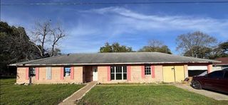 3200 4th Avenue, Port Arthur, TX 77642