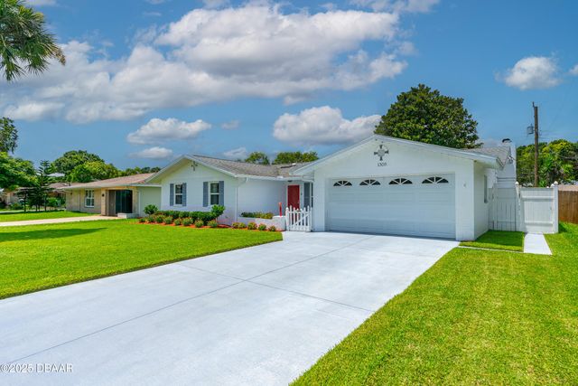 1308 Golfview Drive, Daytona Beach, FL 32114