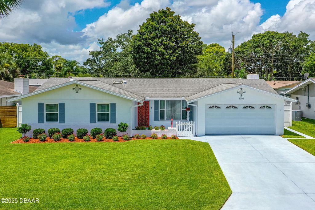 1308 Golfview Drive, Daytona Beach, FL 32114