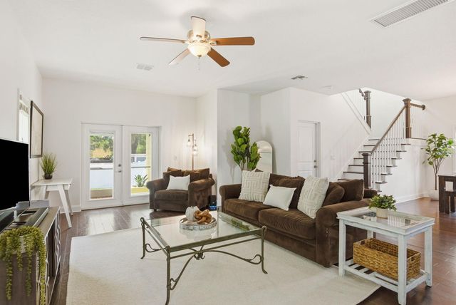 4920 3RD STREET N, St Petersburg, FL 33703