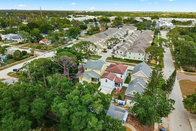 4920 3RD STREET N, St Petersburg, FL 33703