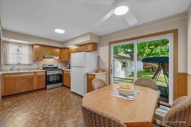 1617 Charles Drive, Glendale Heights, IL 60139