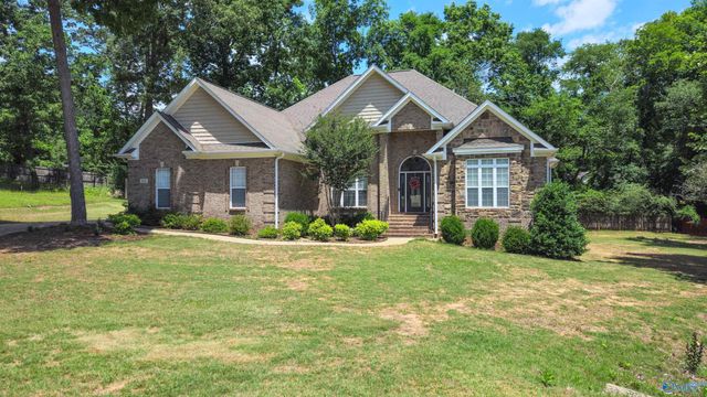 105 Karissa Pointe, Huntsville, AL 35811