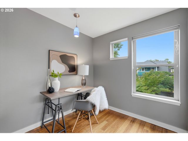 1051 N Fremont St, Portland, OR 97227