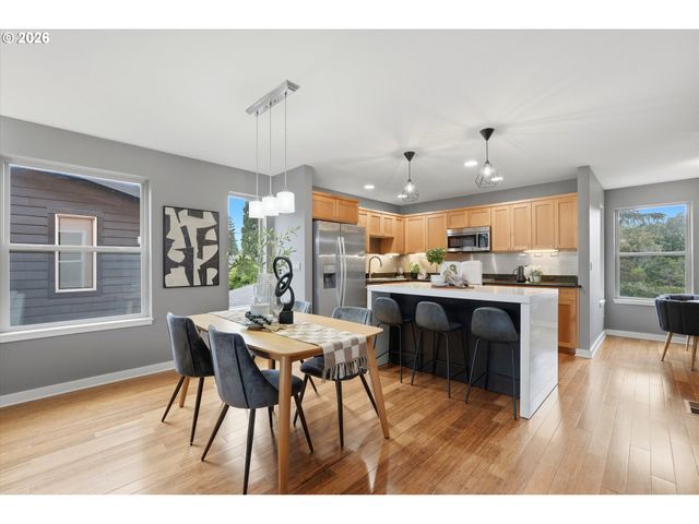 1051 N Fremont St, Portland, OR 97227