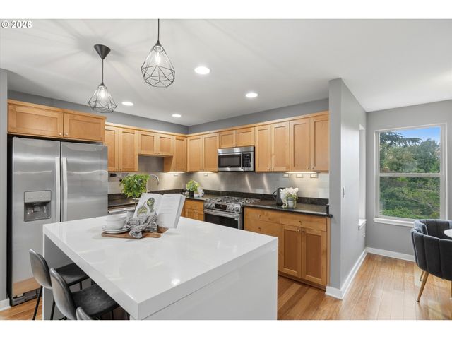 1051 N Fremont St, Portland, OR 97227
