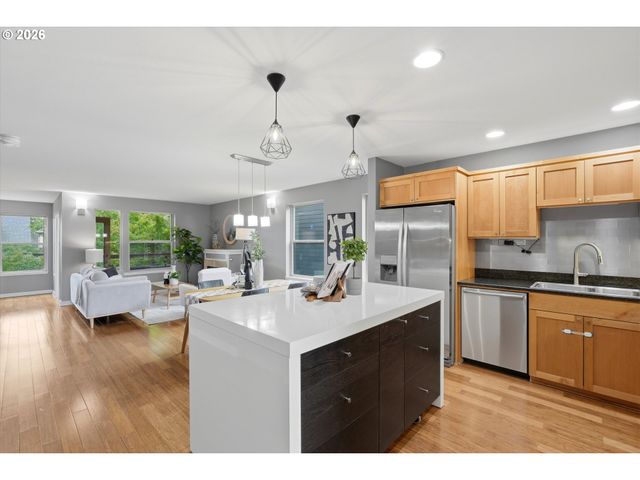 1051 N Fremont St, Portland, OR 97227
