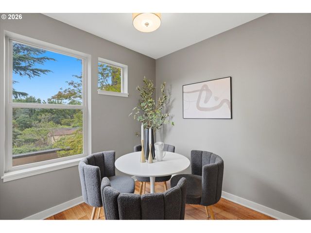 1051 N Fremont St, Portland, OR 97227