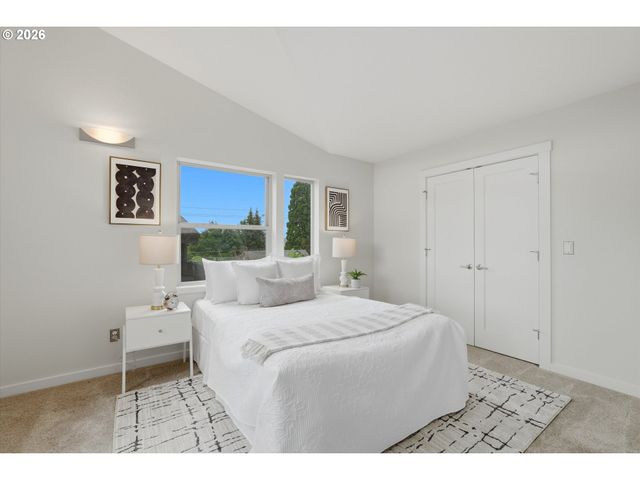 1051 N Fremont St, Portland, OR 97227