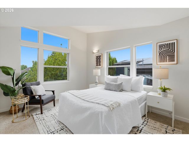 1051 N Fremont St, Portland, OR 97227