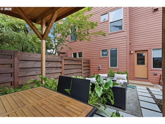 1051 N Fremont St, Portland, OR 97227
