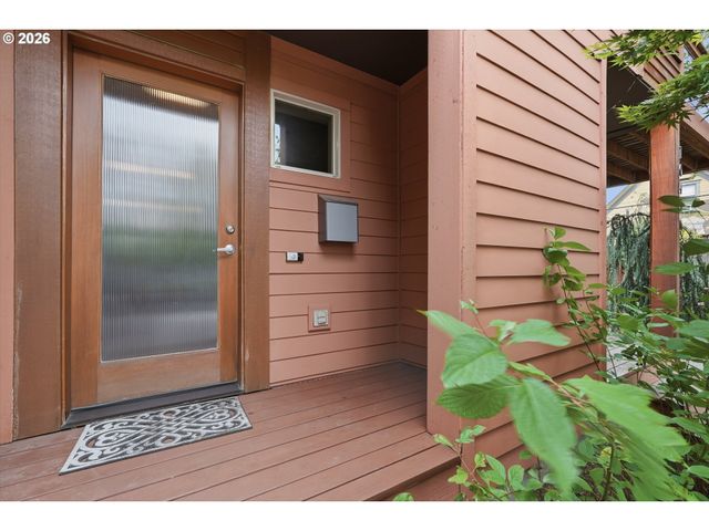 1051 N Fremont St, Portland, OR 97227