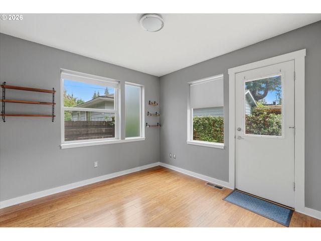 1051 N Fremont St, Portland, OR 97227