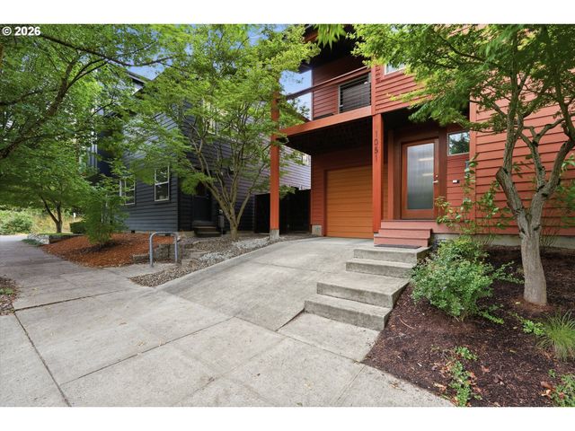 1051 N Fremont St, Portland, OR 97227