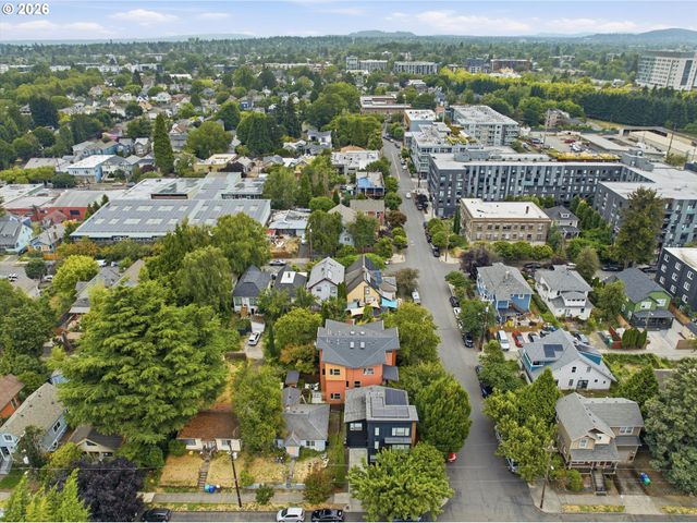 1051 N Fremont St, Portland, OR 97227