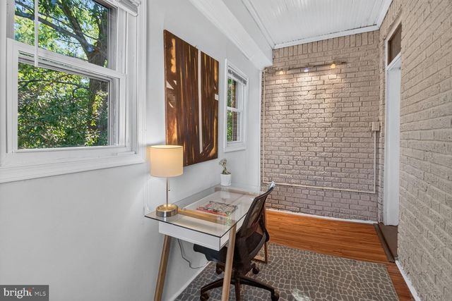 1902 LINCOLN RD NE, Washington, DC 20002