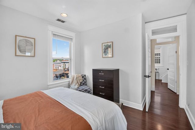 1902 LINCOLN RD NE, Washington, DC 20002