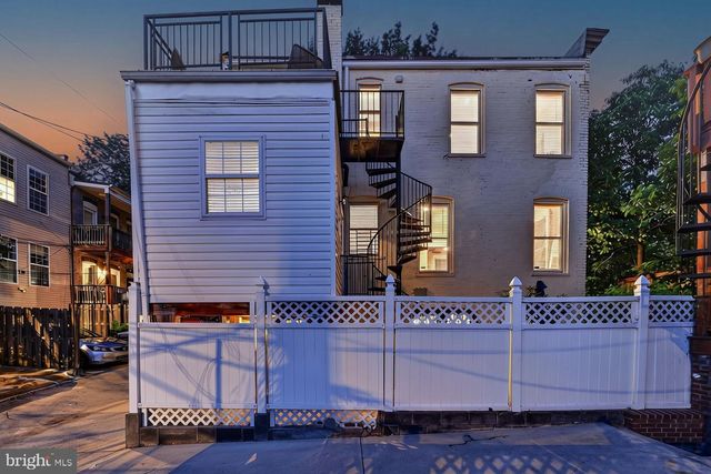 1902 LINCOLN RD NE, Washington, DC 20002