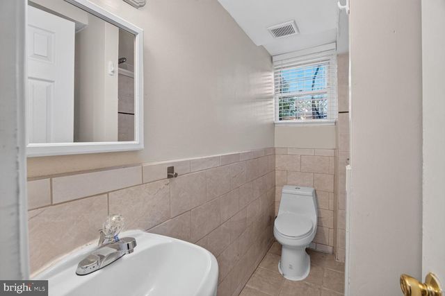 1902 LINCOLN RD NE, Washington, DC 20002