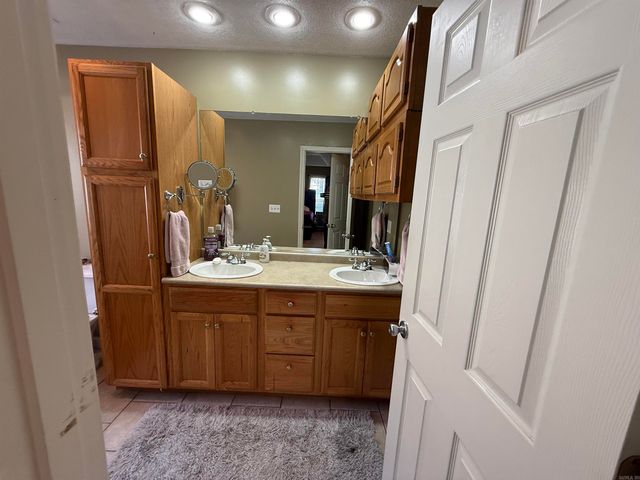 3321 Derby Drive, Jonesboro, AR 72404