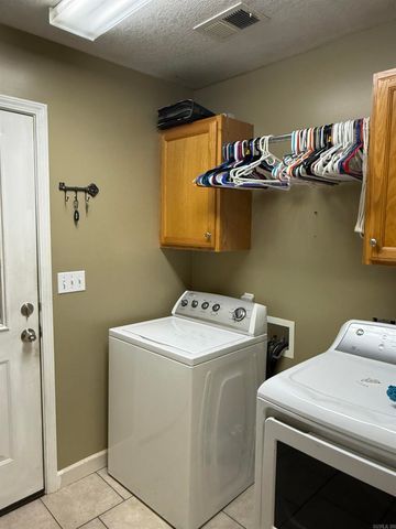 3321 Derby Drive, Jonesboro, AR 72404