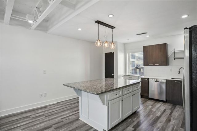 21 Skyline Way NE, Atlanta, GA 30307
