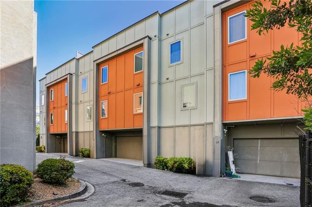 21 Skyline Way NE, Atlanta, GA 30307