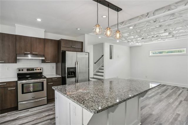 21 Skyline Way NE, Atlanta, GA 30307