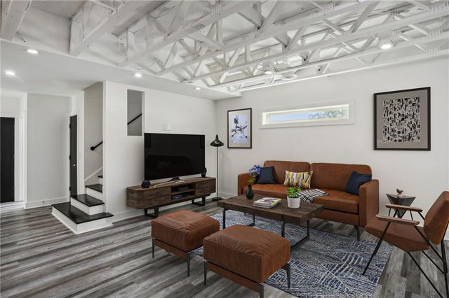 21 Skyline Way NE, Atlanta, GA 30307